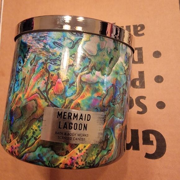 Bath & Body works candle